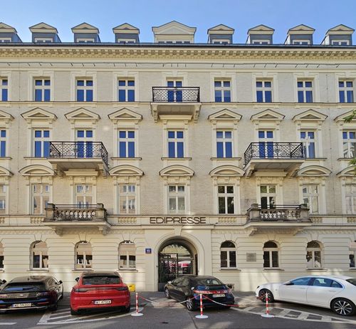 Przyjdź na Artshow i wygraj roczną jazdę samochodem Lexus LBX